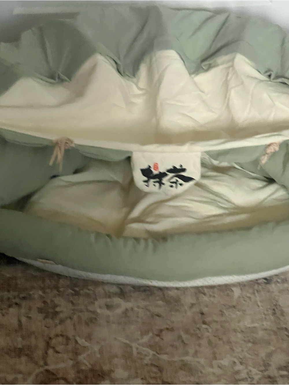 Peel-A-Boo Cat Tunnel & Bed - Picture 13 of 15